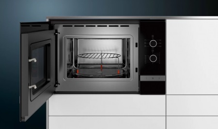 Elektrostore24 Ηλεκτρικές Συσκευές - ΣΗΜΑΝΤΙΚΟ: Σε περίπτωση διαφοράς τιμής από το κατάστημα ισχύει παντα και μόνο η τιμή του καταστήματος Siemens BE550LMR0 Εντοιχιζόμενος Φούρνος Μικροκυμάτων B