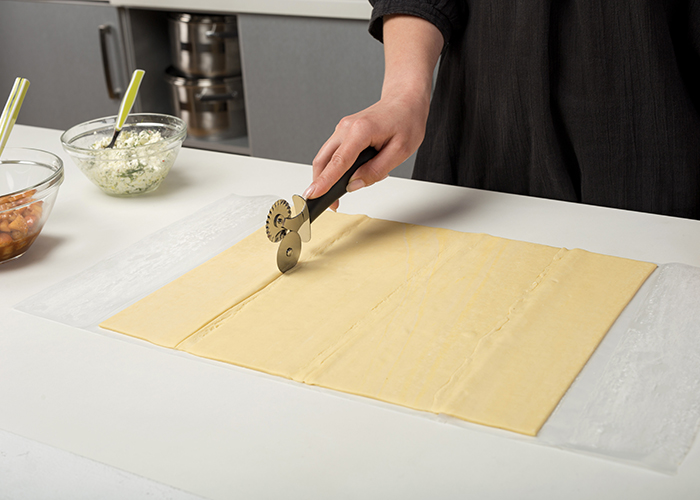 Κόπτης ζύμης ζυμαρικών με ανοξείδωτη διπλή ροδέλα 10-111-019