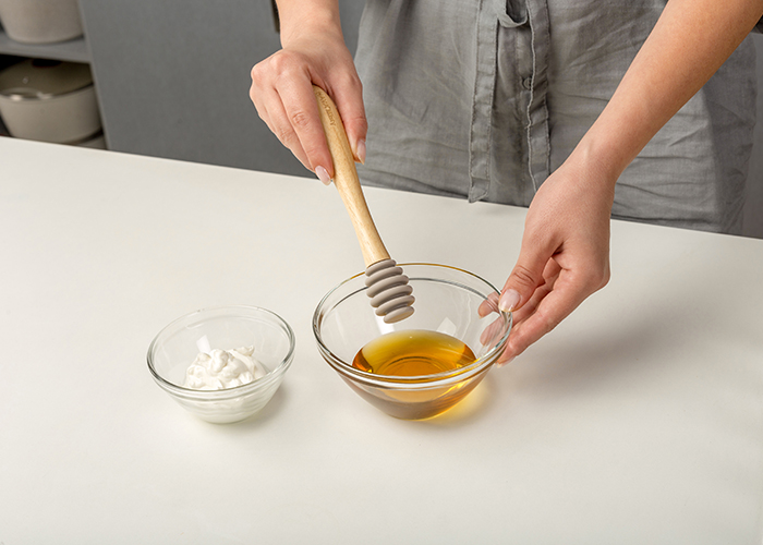 Κουτάλι μελιού σιλικόνης με ξύλινη λαβή 10-111-061