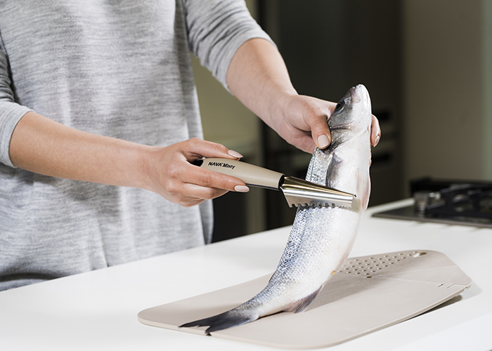 Εργαλείο απολέπισης ψαριών με ανοξείδωτη λάμα 10-111-045
