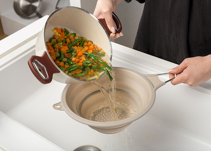 Σουρωτήρι σιλικόνης Misty 23cm SOUR11