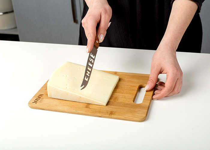 Aνοξείδωτο ατσάλινο μαχαίρι τυριού Terrestrial με ξύλινη λαβή 23.5cm MAXAIRI12