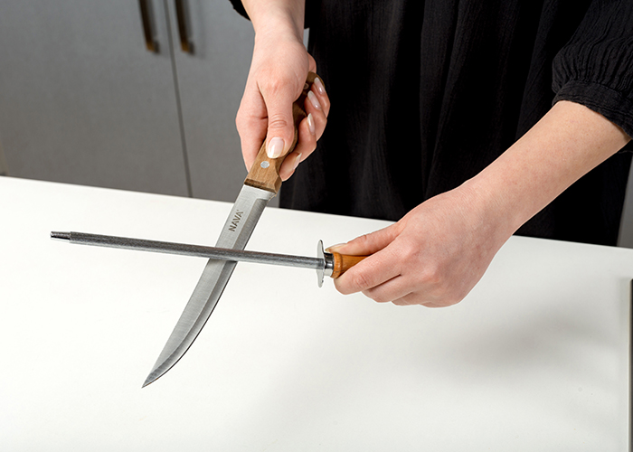 Aνοξείδωτο ατσάλινο ακονιστήρι μαχαιριών Terrestrial με ξύλινη λαβή 30.5cm 10-058-065